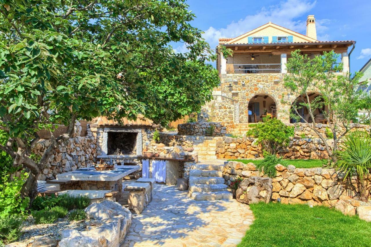 Heritage Villa Aquamarine Malinska Exterior foto